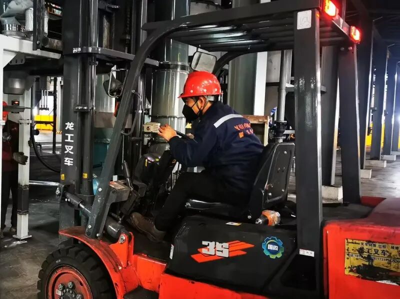 640CYJVGGOU.jpg 640CYJVGGOU.jpg